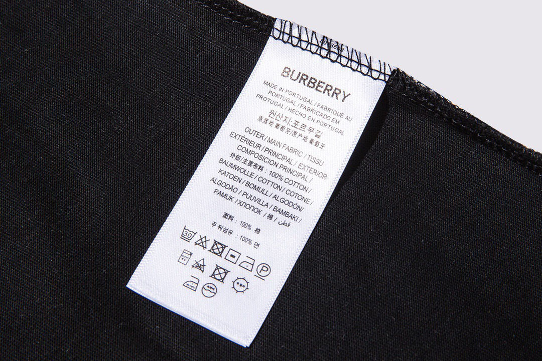 【BURBERRY】（バーバリー）男女兼用、ご好評に付き再入荷！