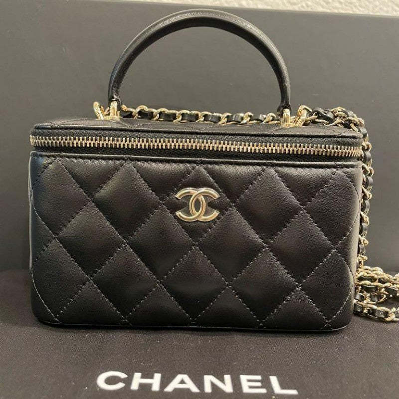 🔥限定30個！売り切れ次第終わり！【CHANEL |公式サイトは正規品】🔥CLASSY雑誌掲載💓松島花さん愛用★新作バニティーバッグ