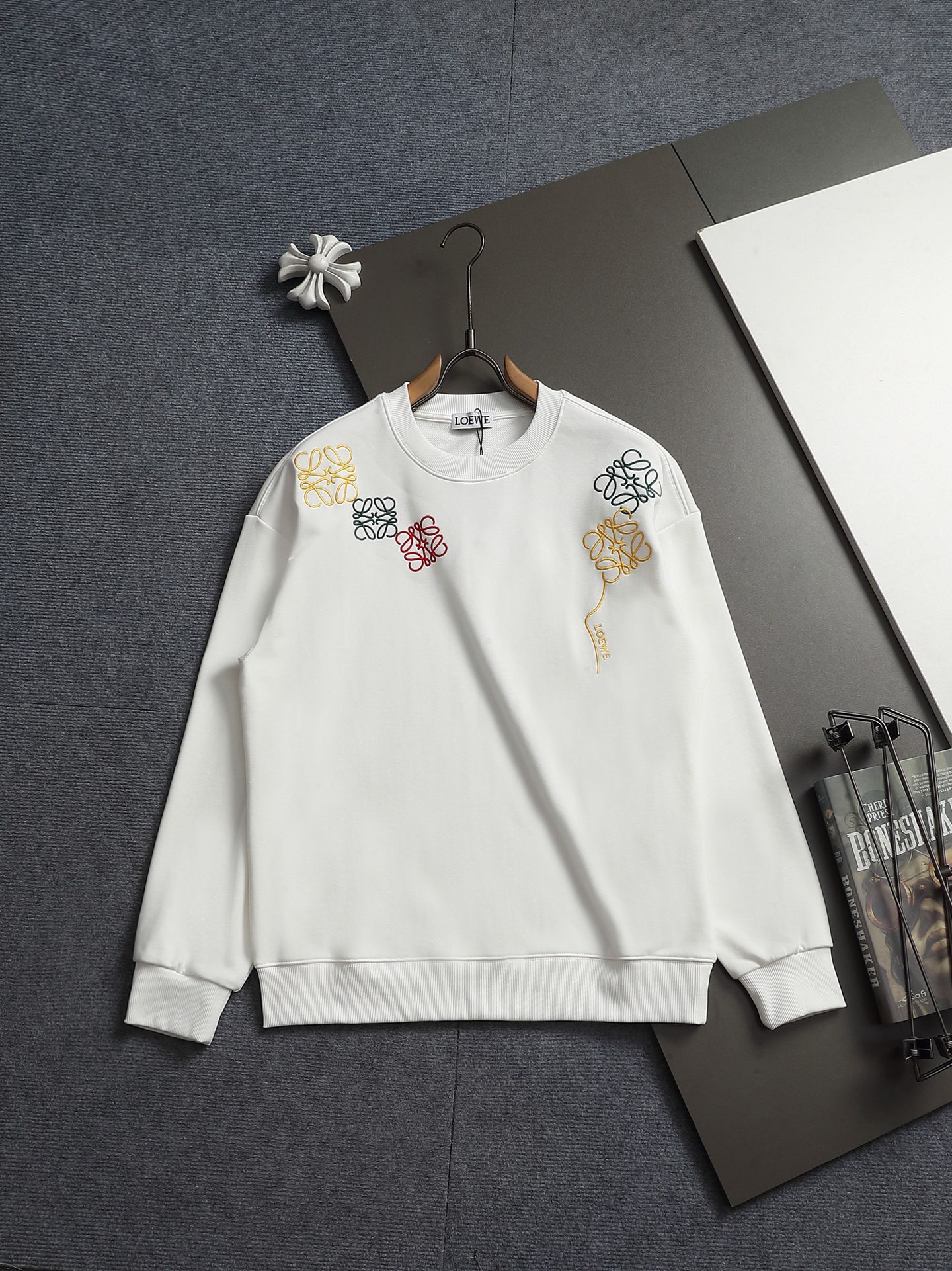 【LOEWE】刺繍長袖 T シャツ