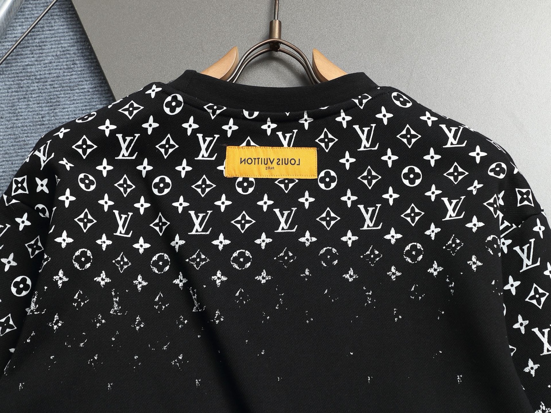 【LOUIS VUITTON】長袖 T シャツ