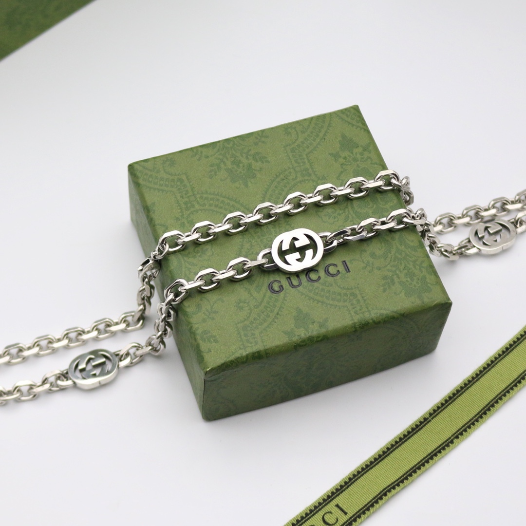 GUCCI インターロッキングG ネックレス