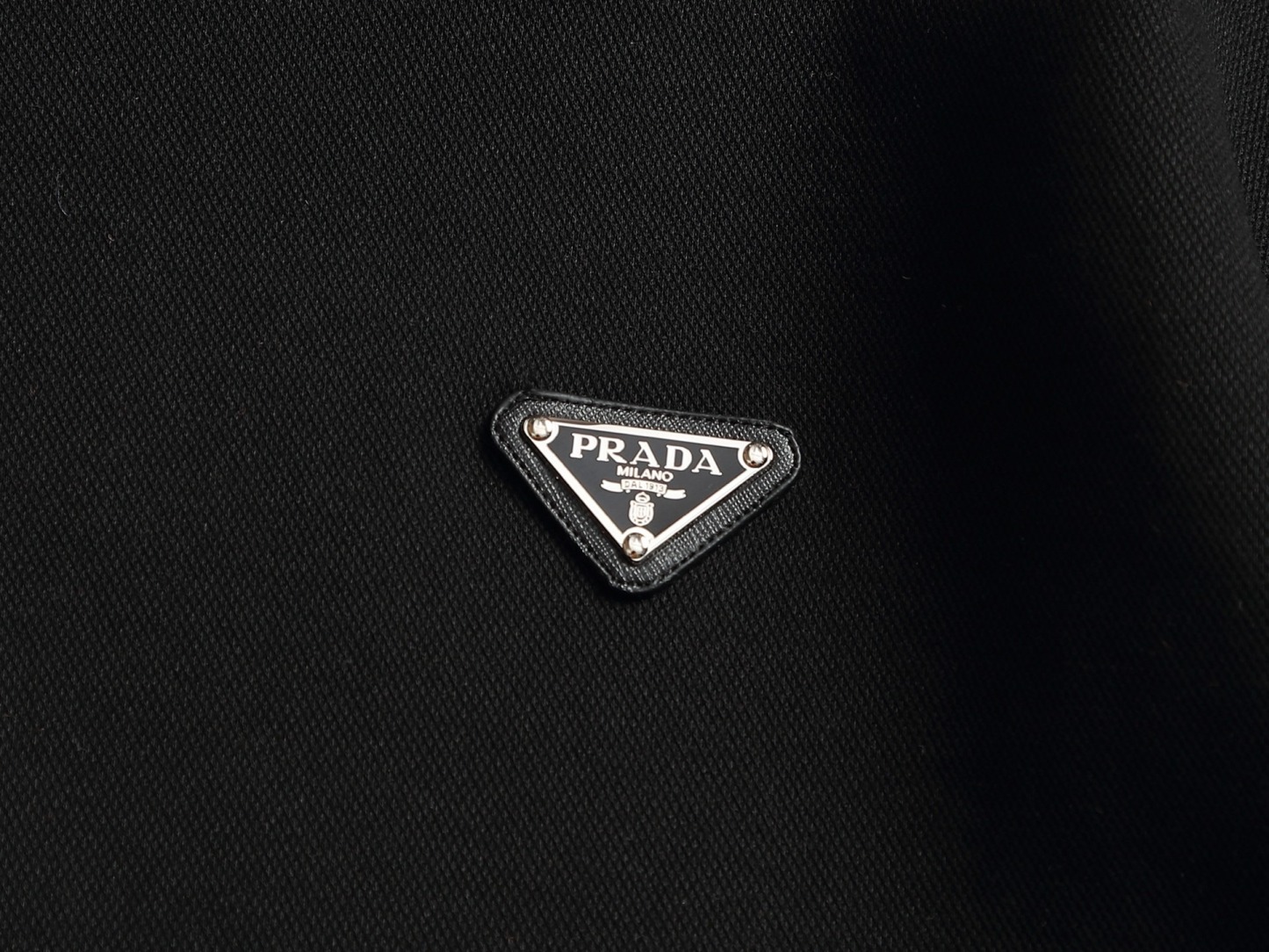 【PRADA】長袖 T シャツ