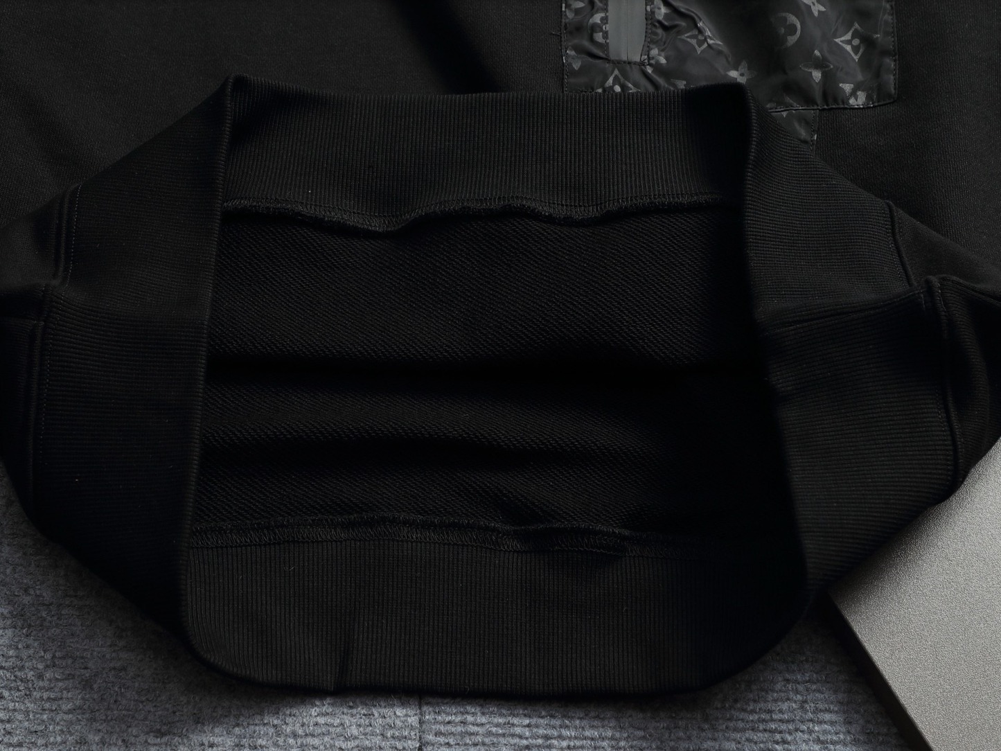 【LOUIS VUITTON】長袖 T シャツ