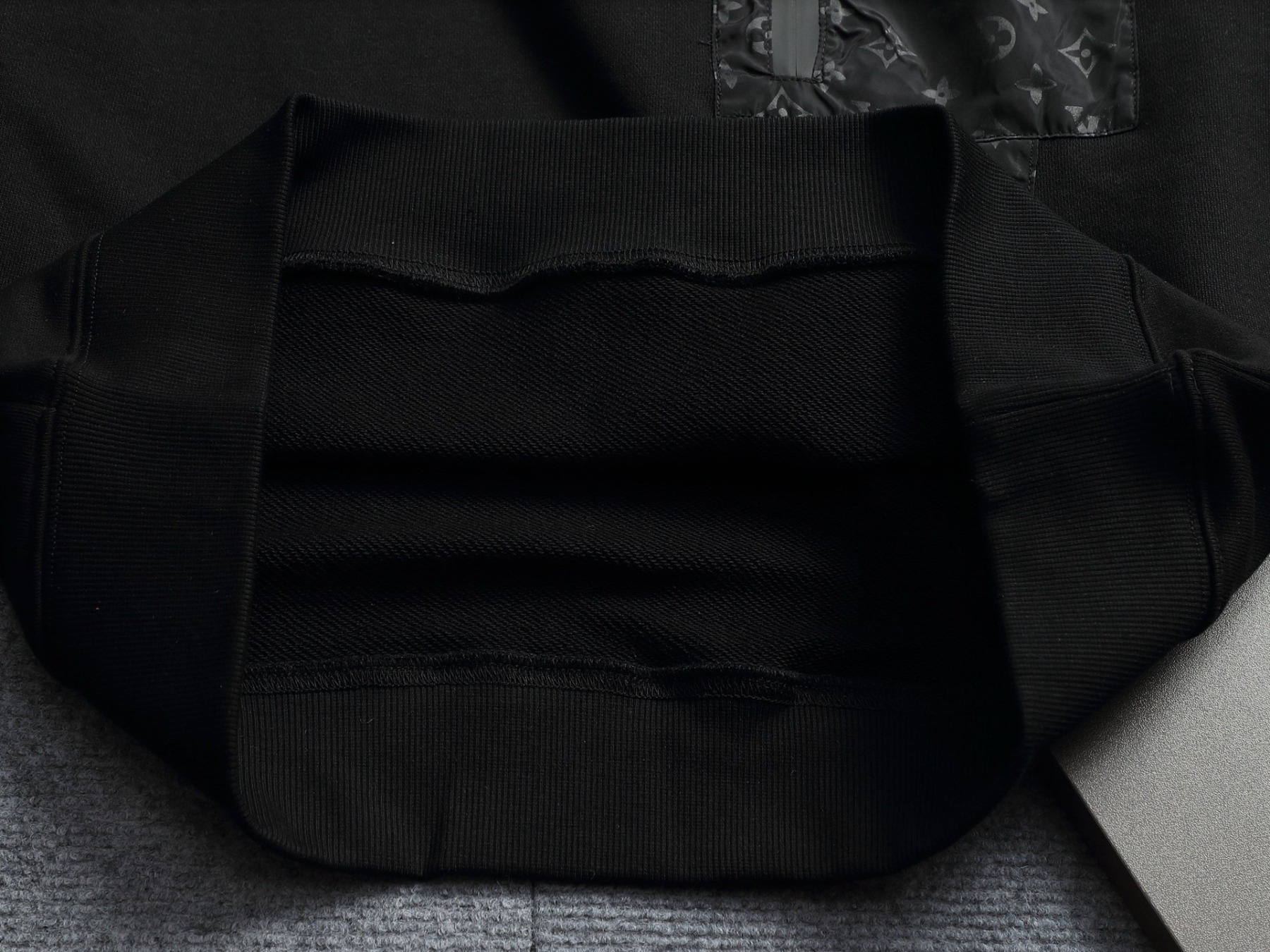 【LOUIS VUITTON】長袖 T シャツ