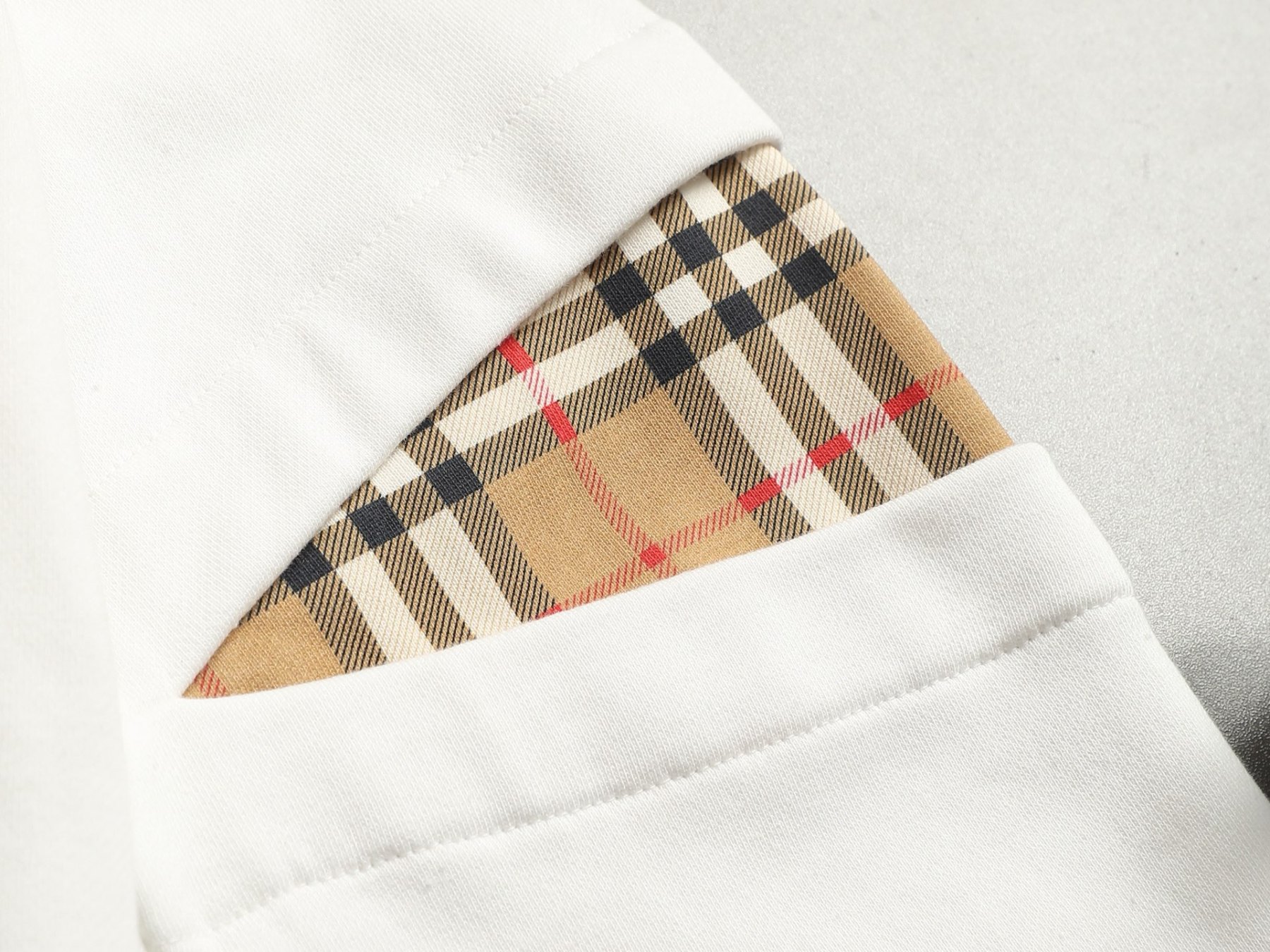 【BURBERRY】長袖 T シャツ