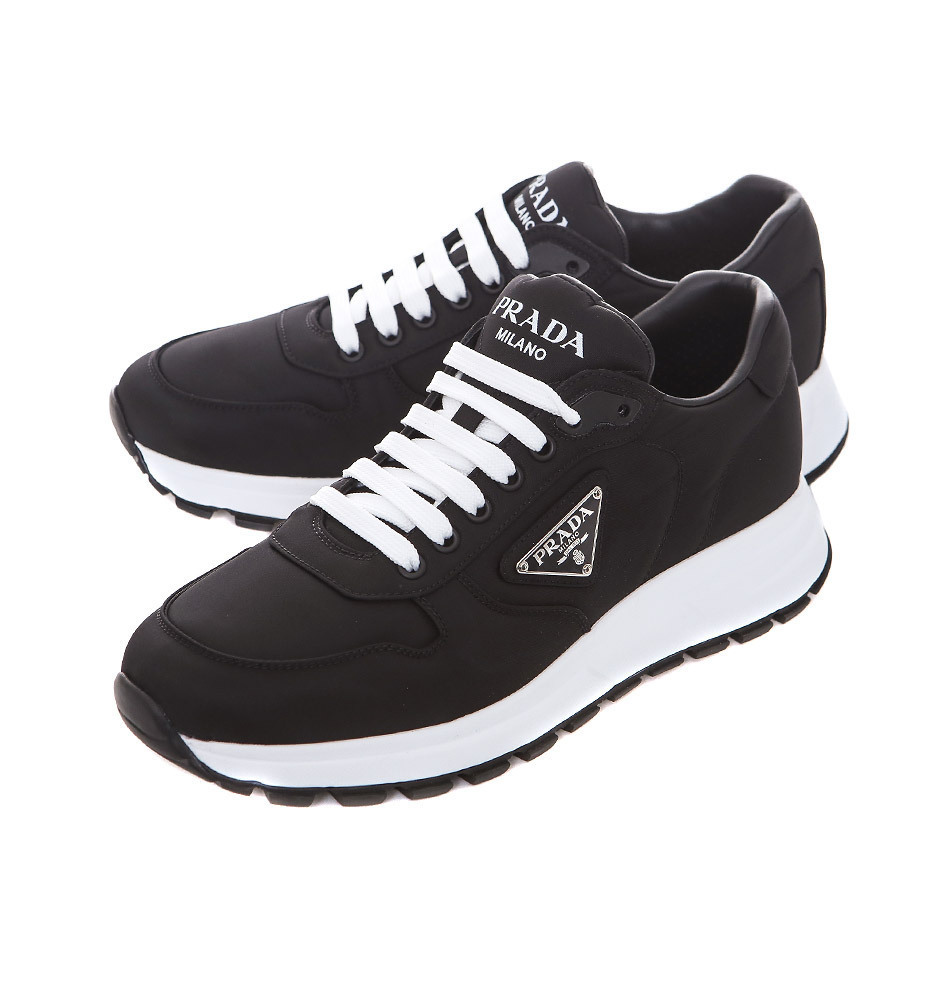 人気【PRADA】プラダ リナイロンスニーカー