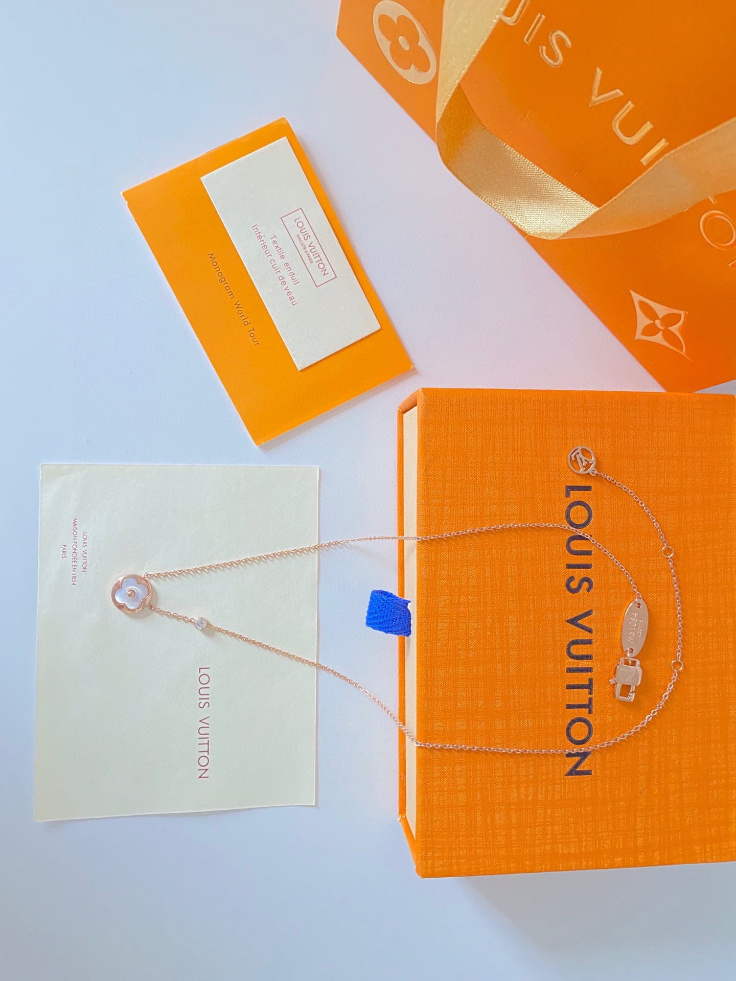 LOUIS VUITTON（ルイヴィトン） シェルネックレス Q93520