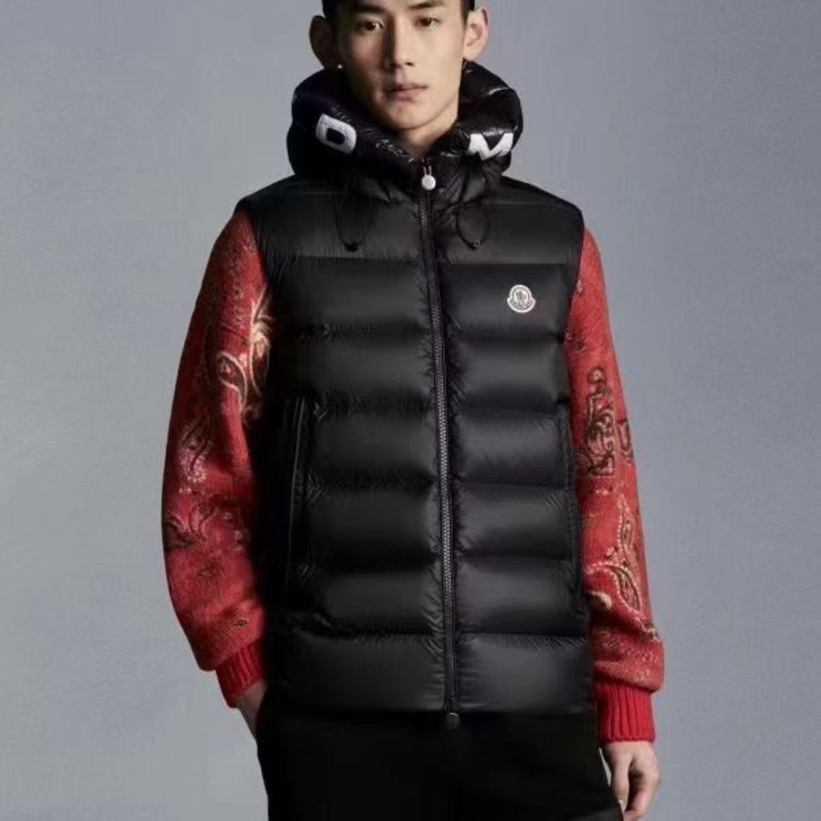 【MONCLER旗艦店】（モンクレール）ダウンベスト ご好評に付き再入荷！！