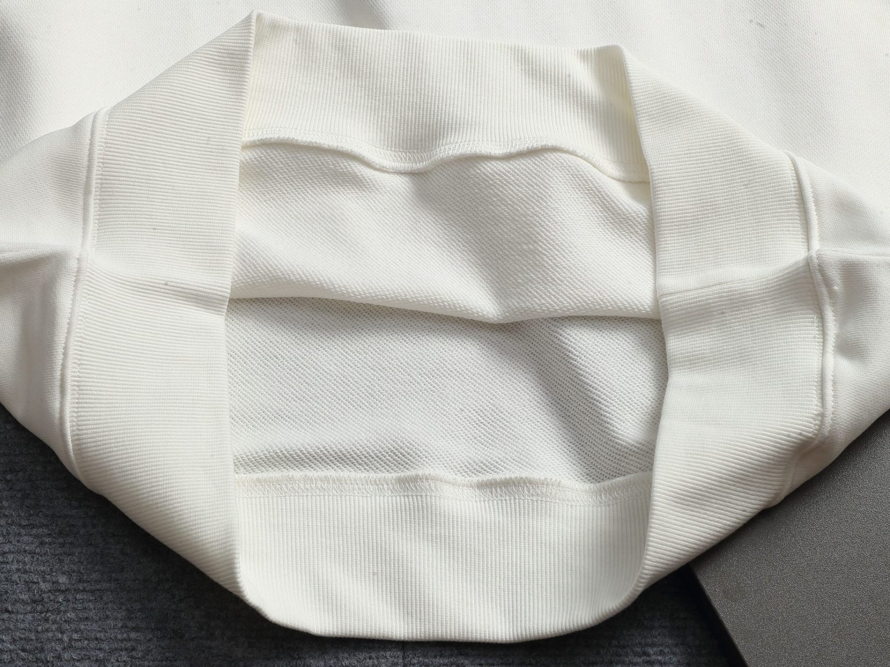 【DIOR】刺繍長袖 T シャツ