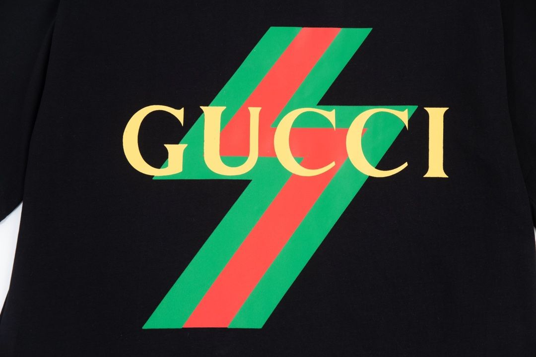 【Gucci 】（グッチ）Tシャツ 男女兼用、ご好評に付き再入荷！