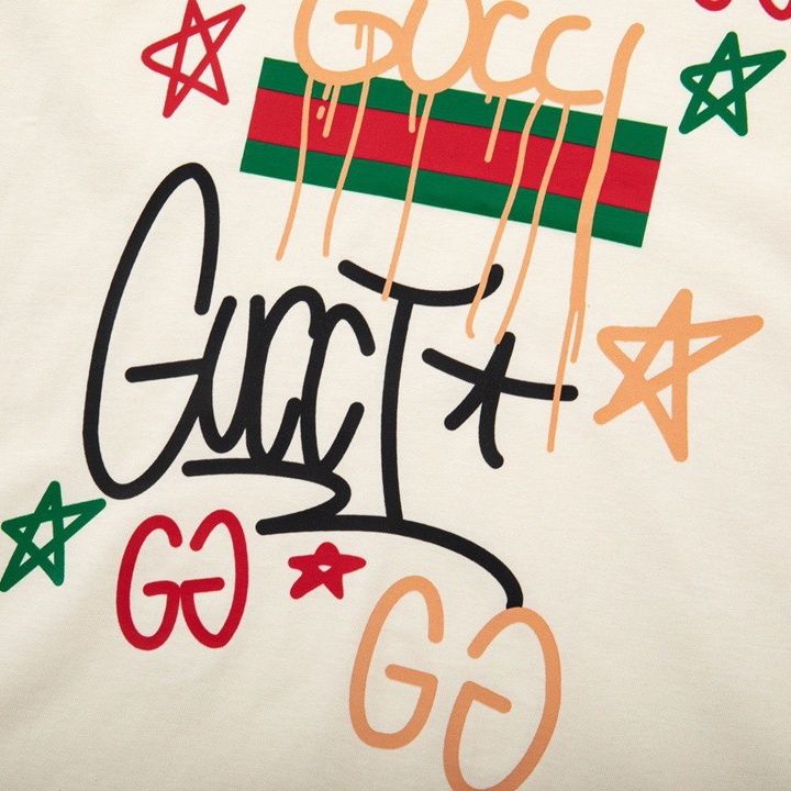 【Gucci 】（グッチ）半袖 男女兼用、ご好評に付き再入荷！