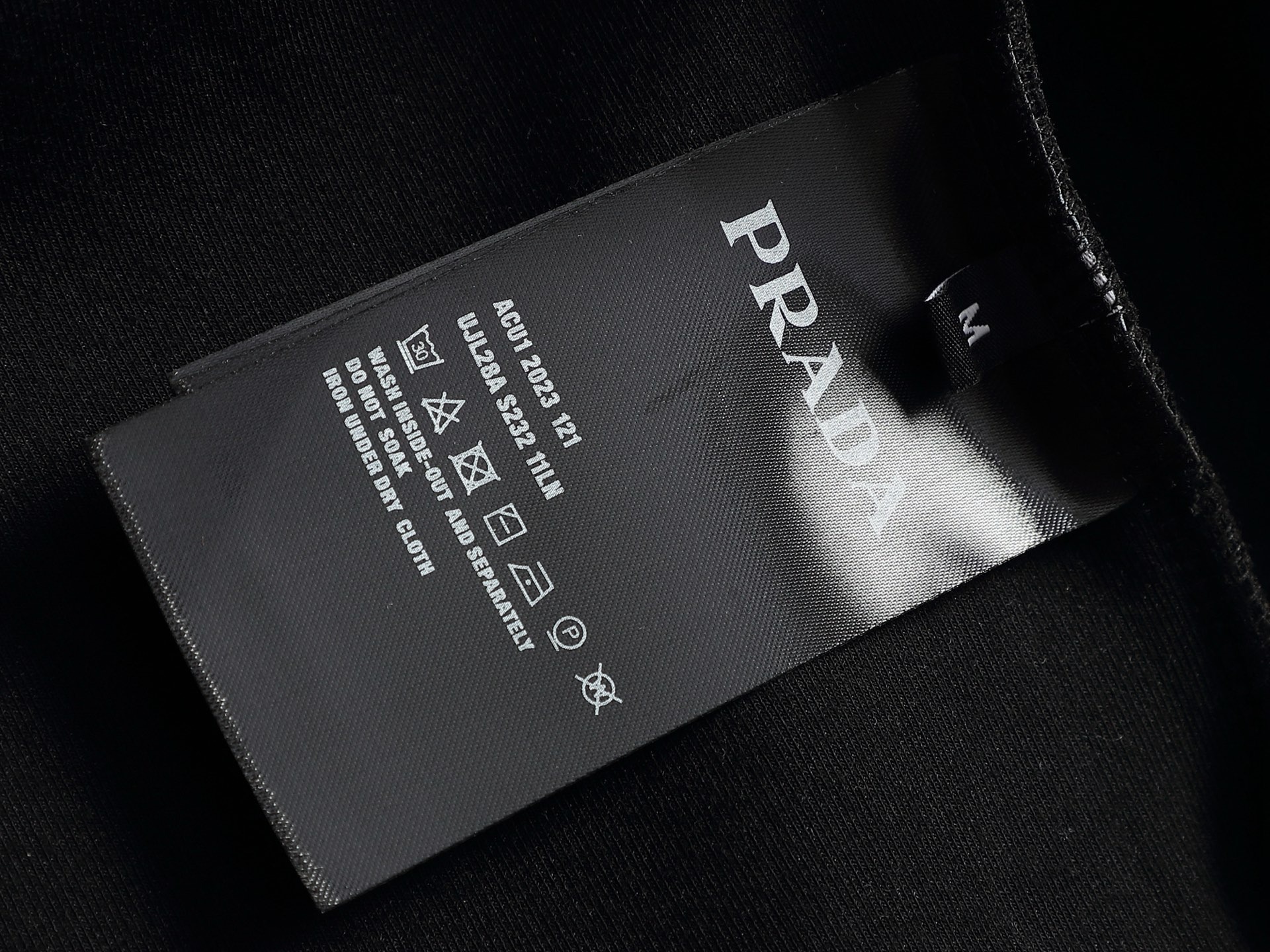 【PRADA】長袖 T シャツ