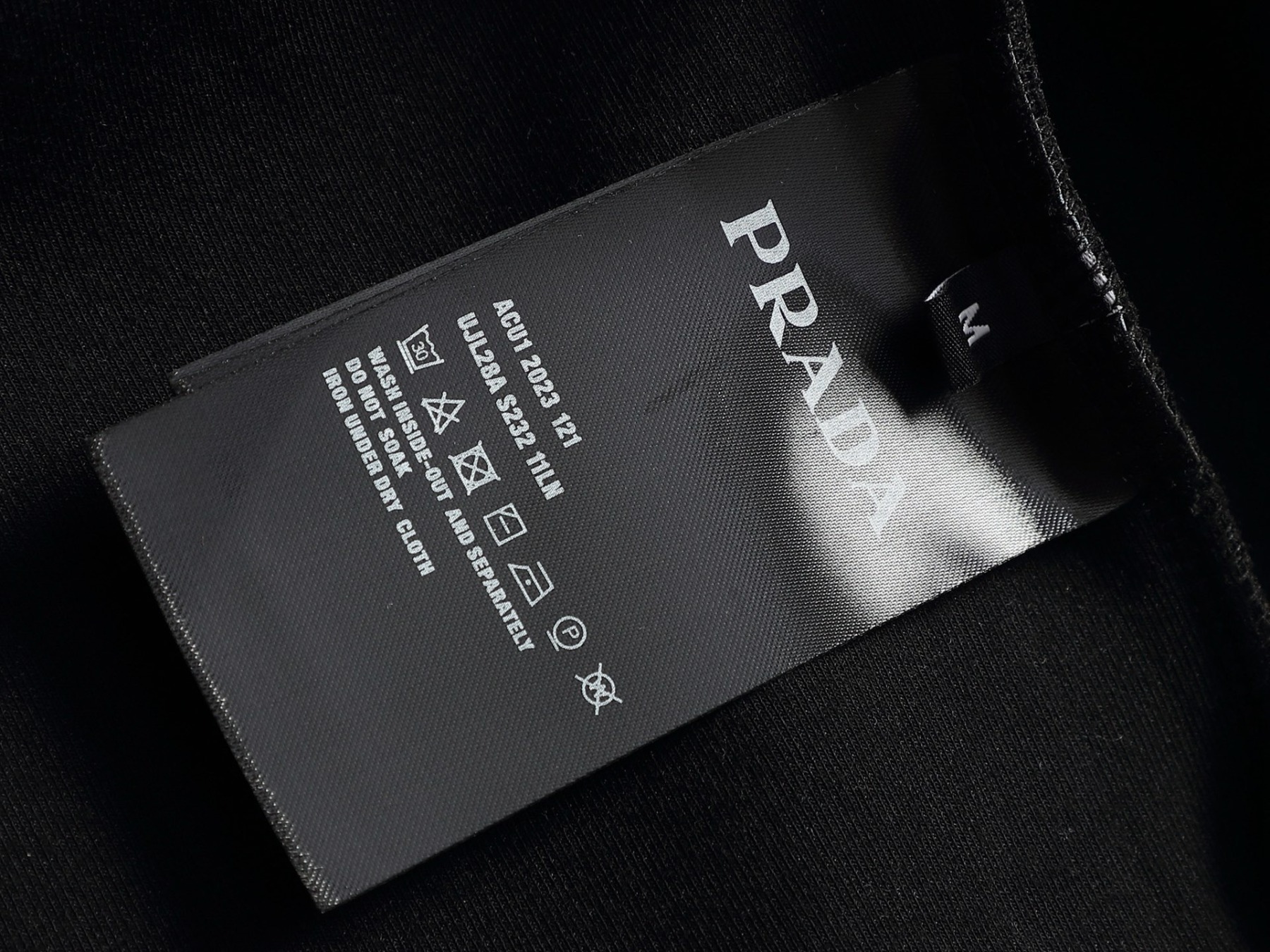 【PRADA】長袖 T シャツ