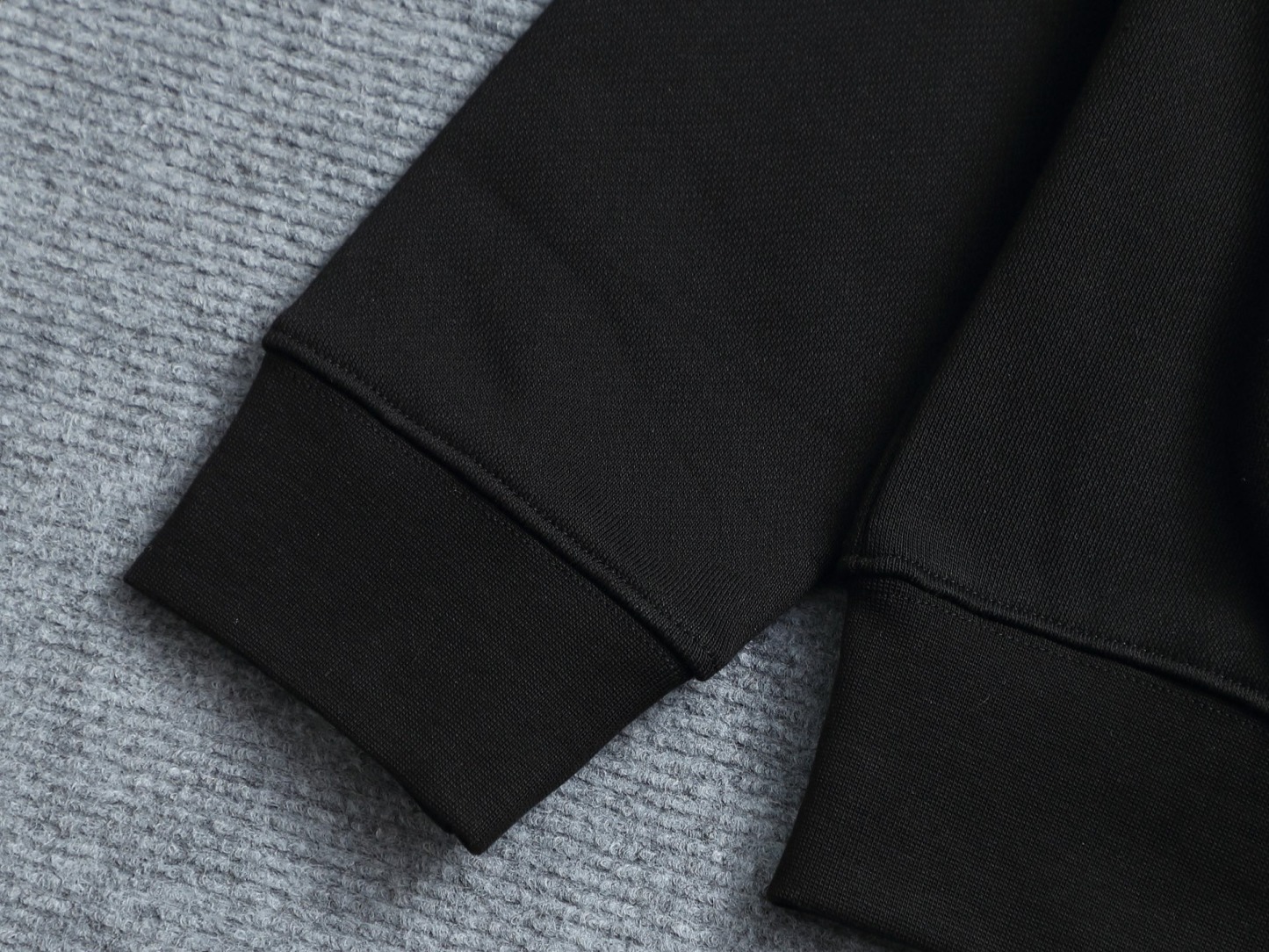 【LOUIS VUITTON】長袖 T シャツ