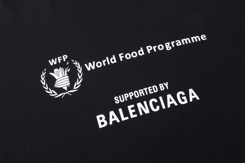 【BALENCIAGA】バレンシアガ 男女兼用、ご好評に付き再入荷！
