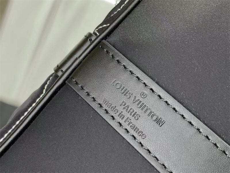 Louis Vuitton キーポル・バンドリエール 50 ブラック M21428