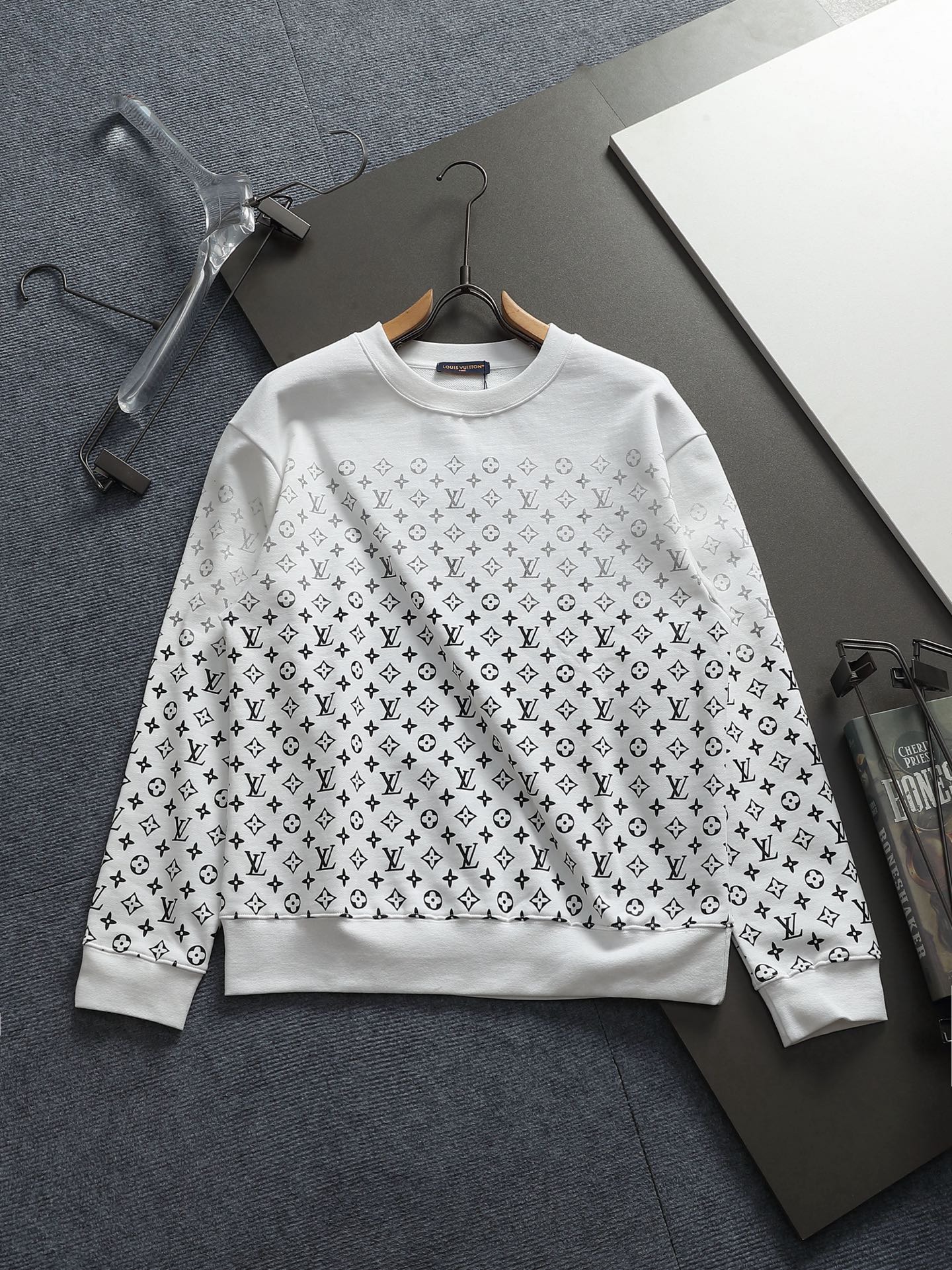 【LOUIS VUITTON】長袖 T シャツ