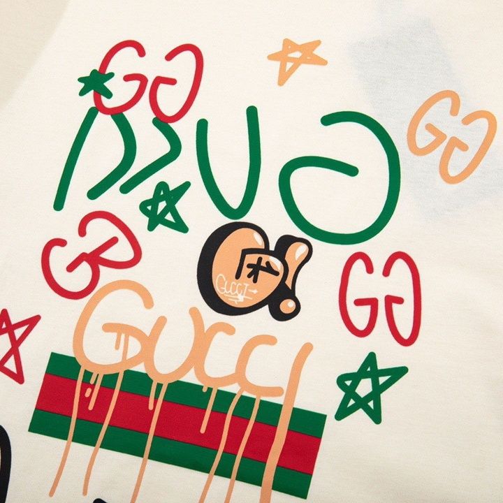 【Gucci 】（グッチ）半袖 男女兼用、ご好評に付き再入荷！