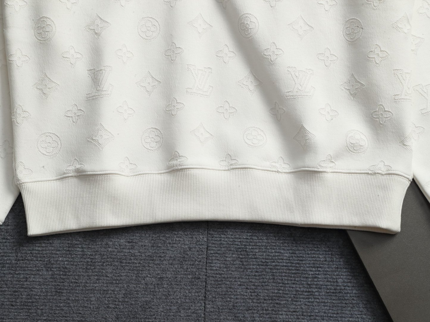 【LOUIS VUITTON】長袖 T シャツ