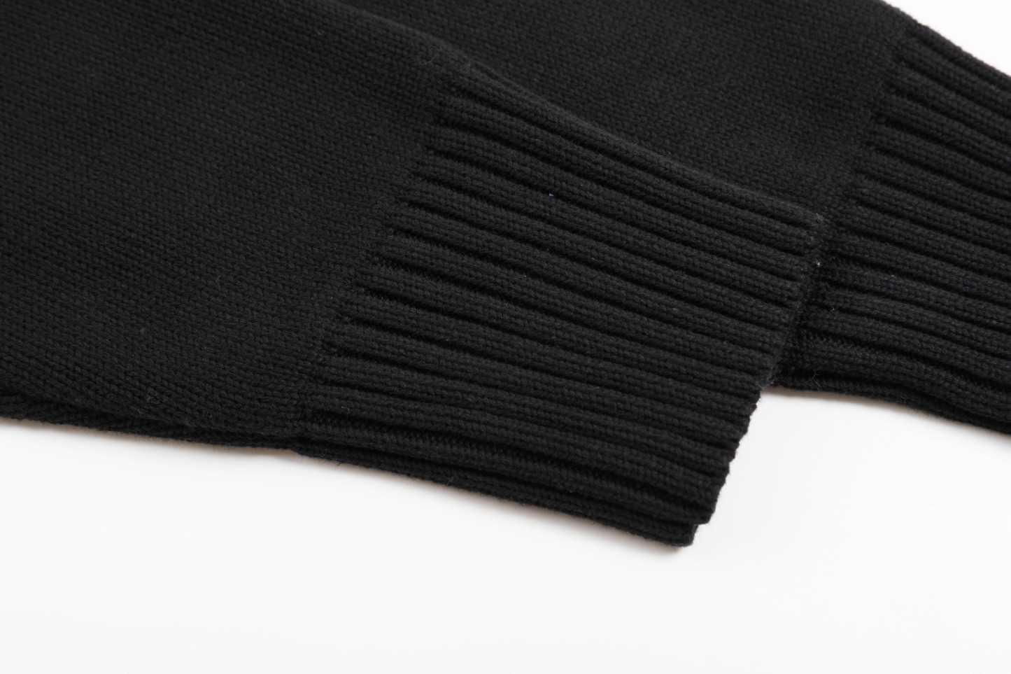 【AMI PARIS】 アミ パリス Intarsia Sweater ハートロゴ ニット ロゴ セーター オーバーサイズ