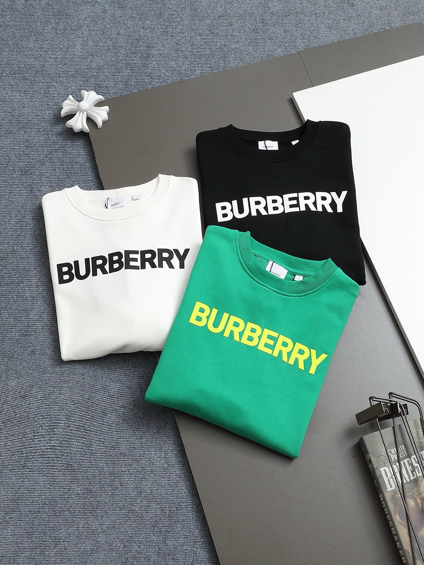 【BURBERRY】プリント長袖 T シャツ