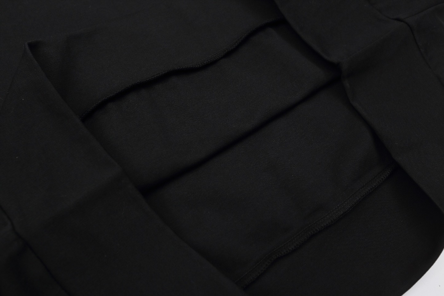 【PRADA】長袖 T シャツ