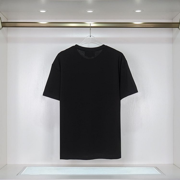 【Moncler 】（モンクレール）男女兼用、ご好評に付き再入荷！
