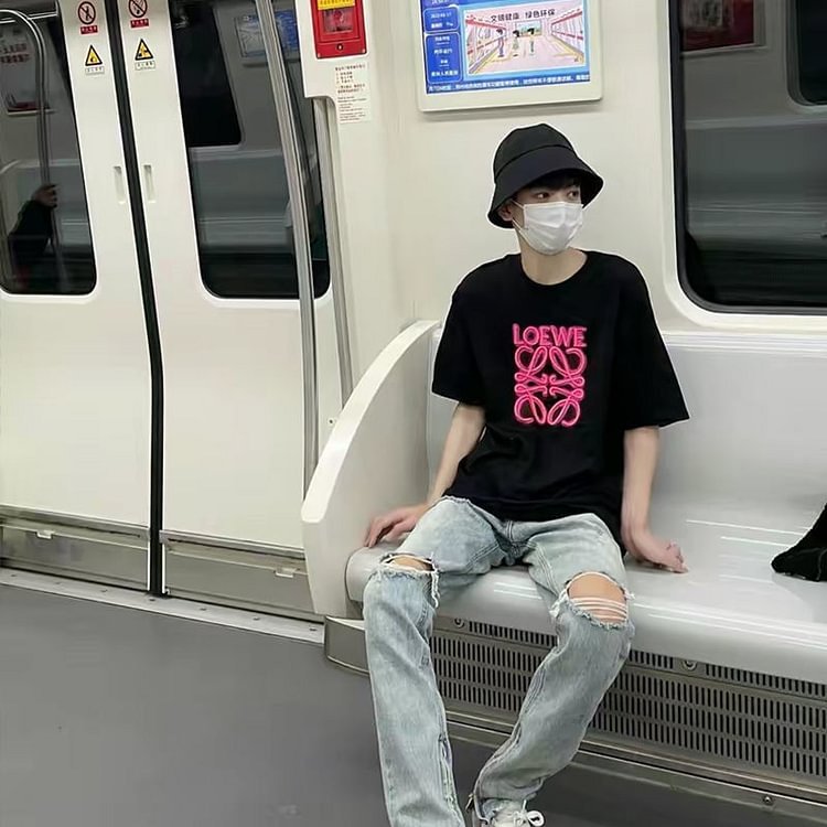 【LOEWE】（ロエベ）男女兼用、ご好評に付き再入荷！