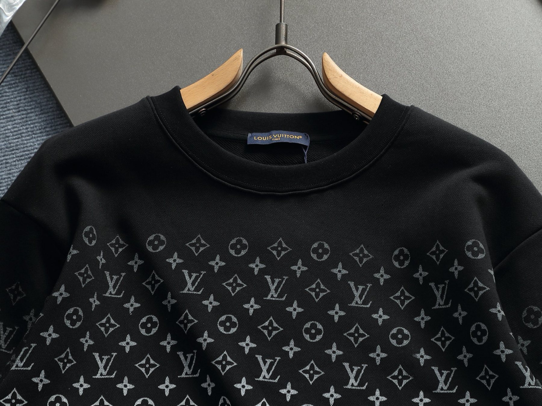 【LOUIS VUITTON】長袖 T シャツ