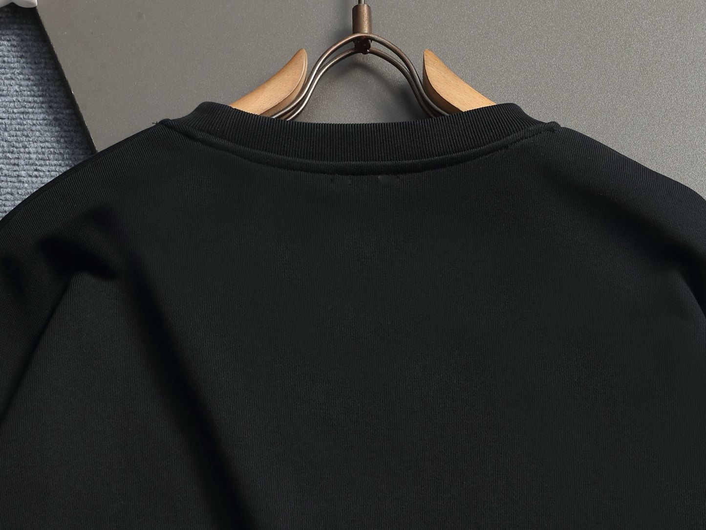 【LOEWE】刺繍長袖 T シャツ