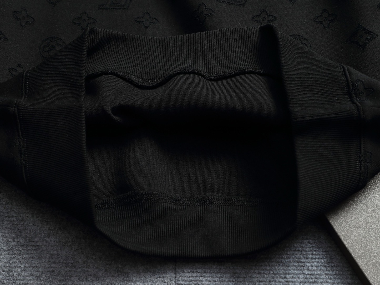 【LOUIS VUITTON】長袖 T シャツ