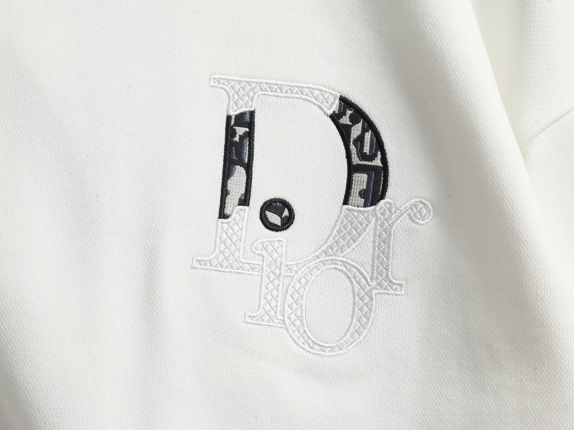【DIOR】刺繍長袖 T シャツ