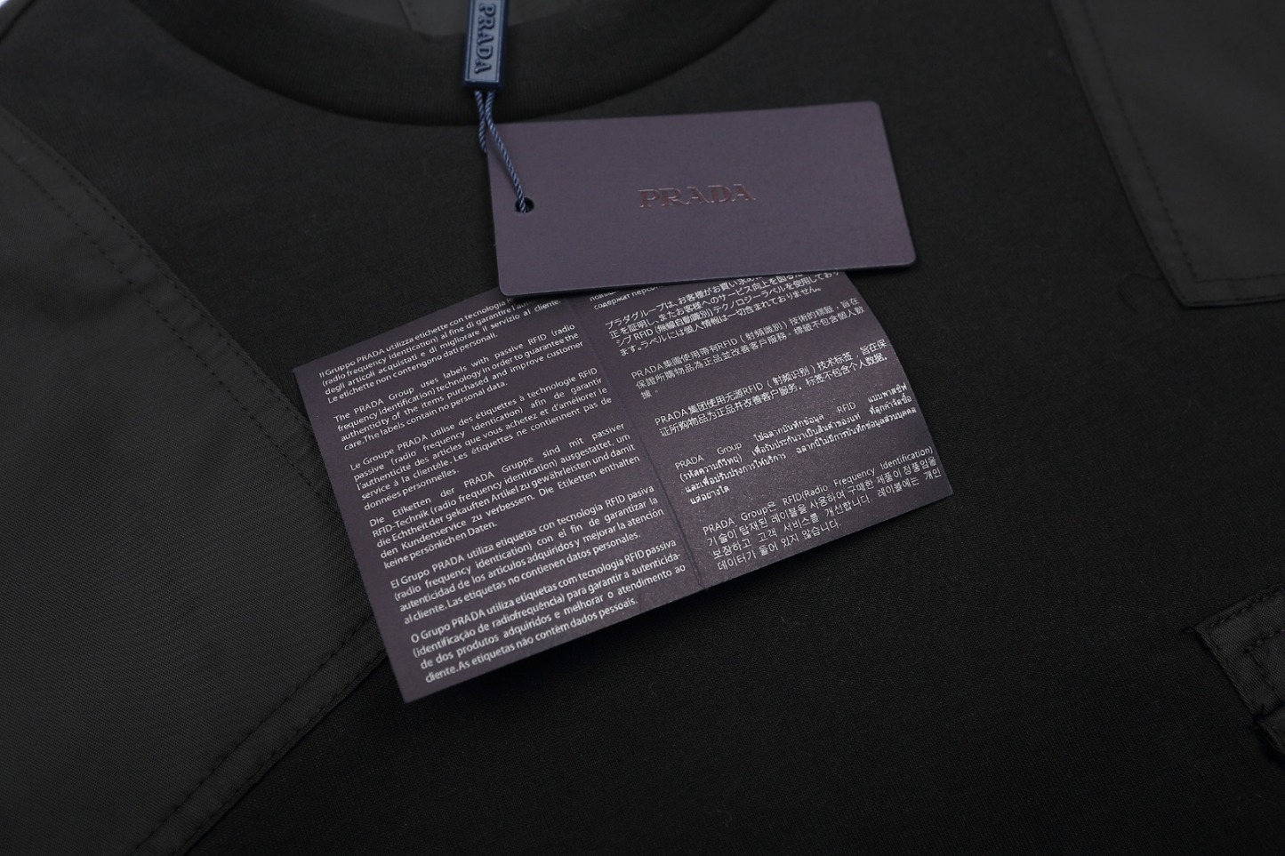 【PRADA】長袖 T シャツ