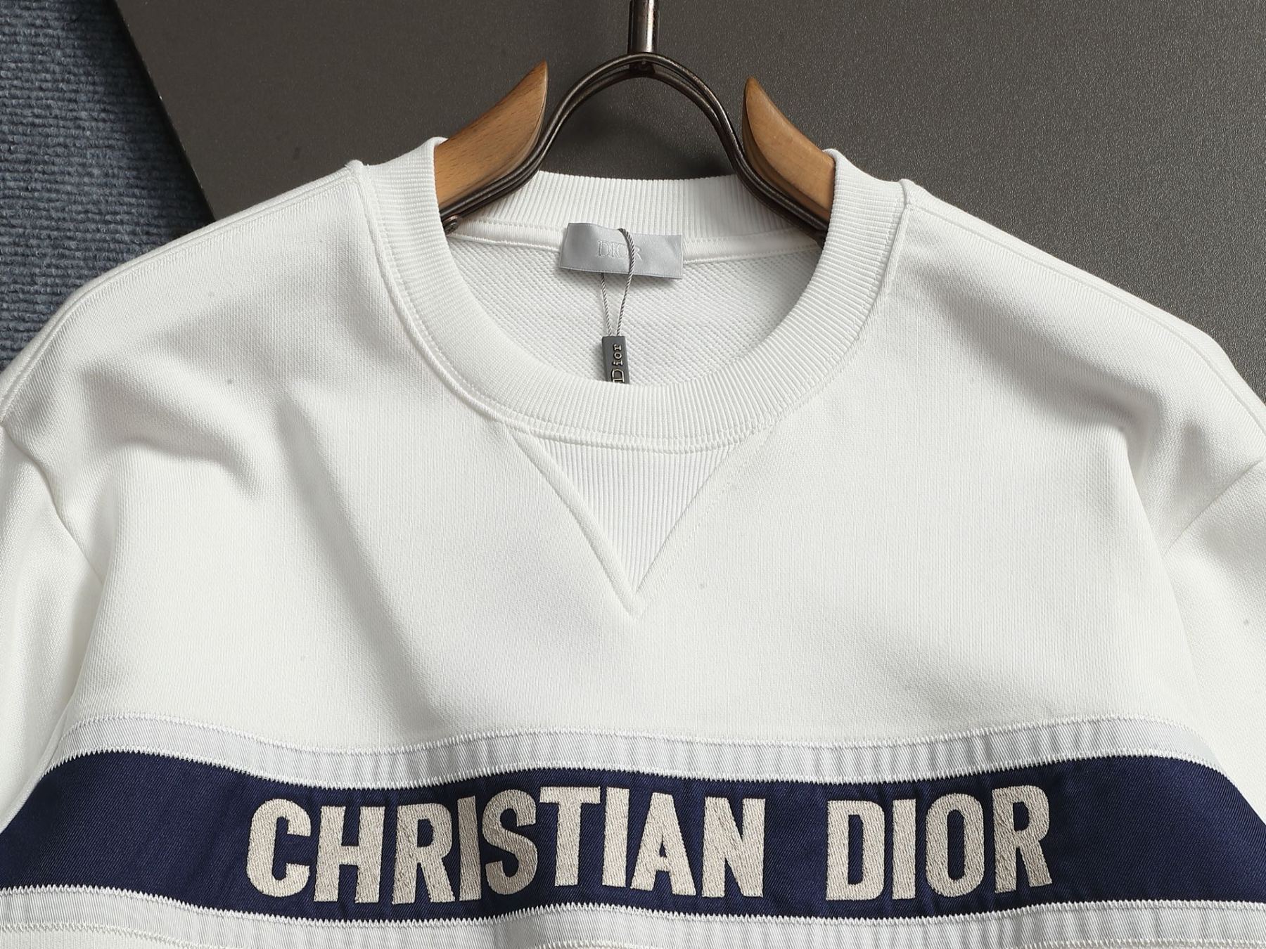 【DIOR】刺繍長袖 T シャツ