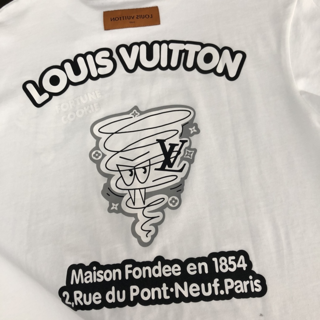 【LOUIS VUITTON】ルイヴィトン 半袖Tシャツ 男女兼用、ご好評に付き再入荷！