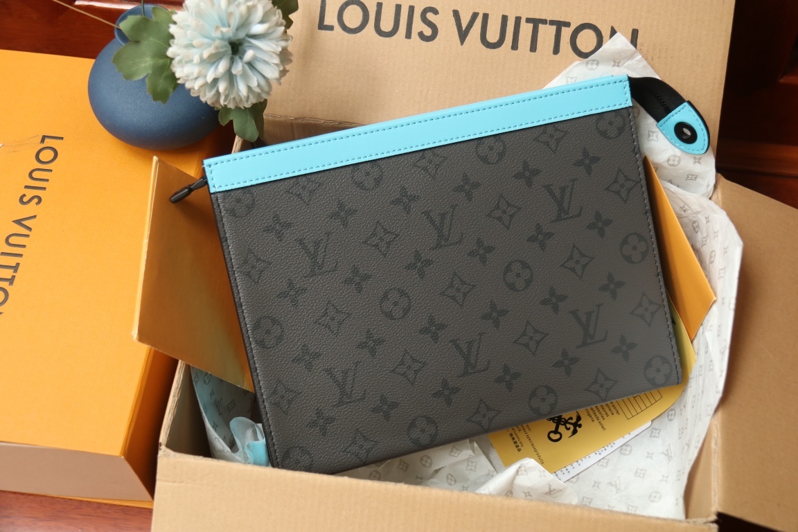 LOUIS VUITTON（ルイヴィトン）Pochette Voyage クラッチバッグ M11466