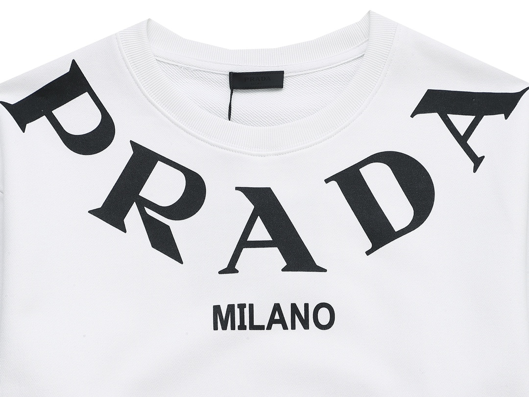 【Prada】( プラダ ) 男女兼用、ご好評に付き再入荷！