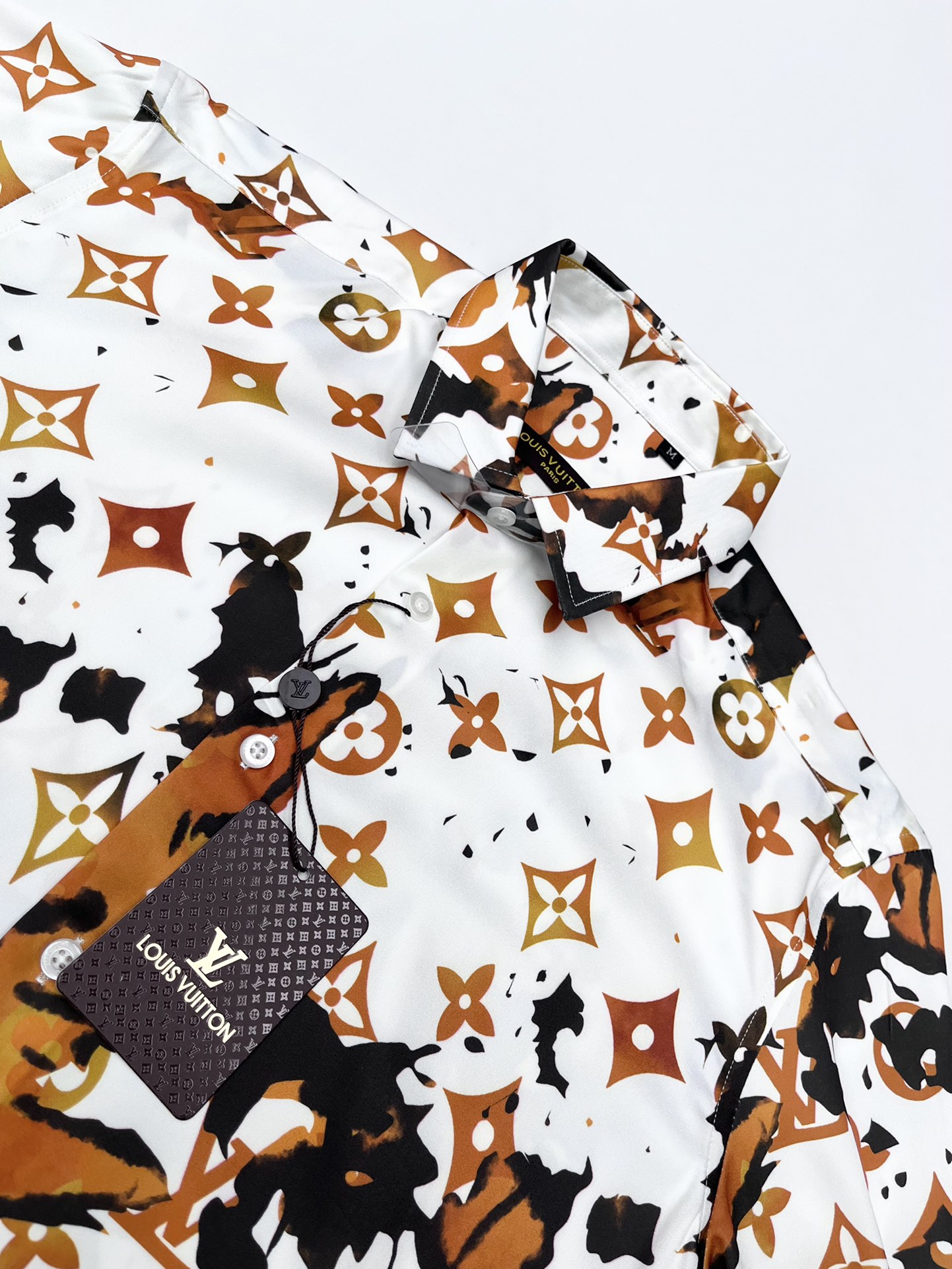 【Louis Vuitton 】（ルイヴィトン）長袖シャツ 男女兼用、ご好評に付き再入荷！