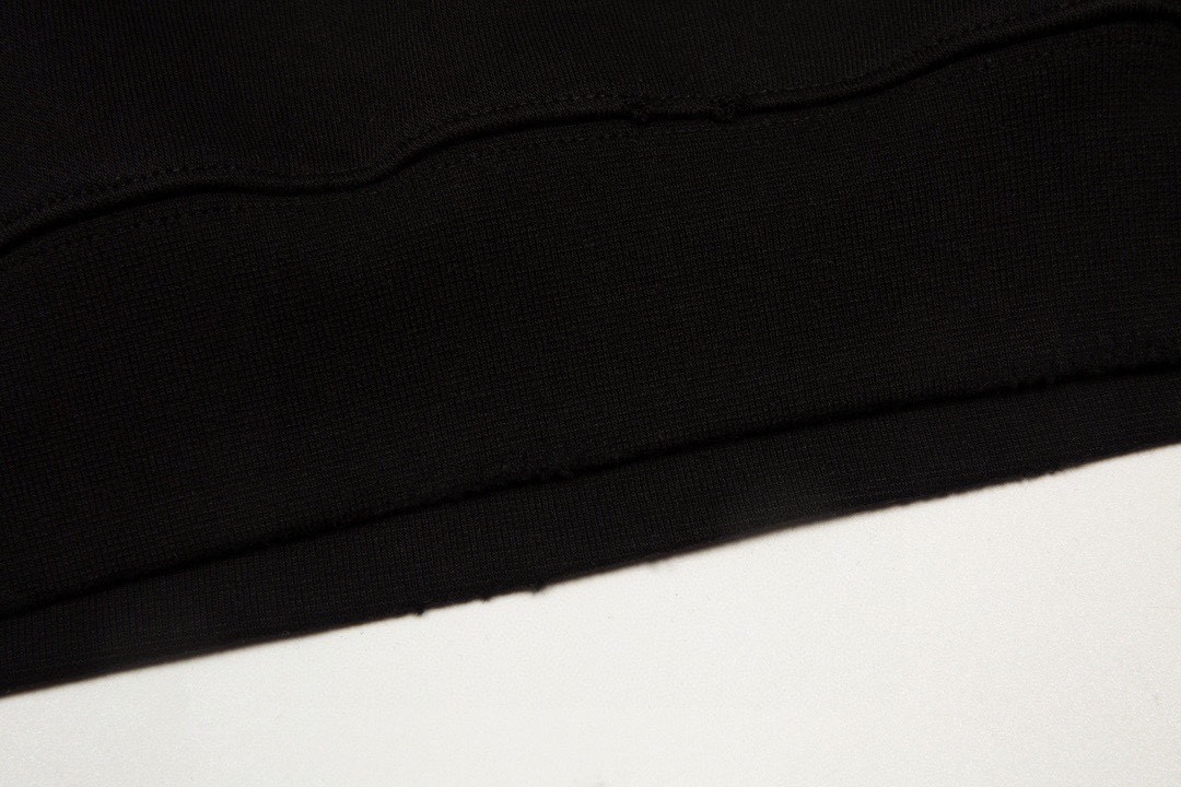 【BALENCIAGA】バレンシアガ パーカー 男女兼用 ご好評に付き再入荷！