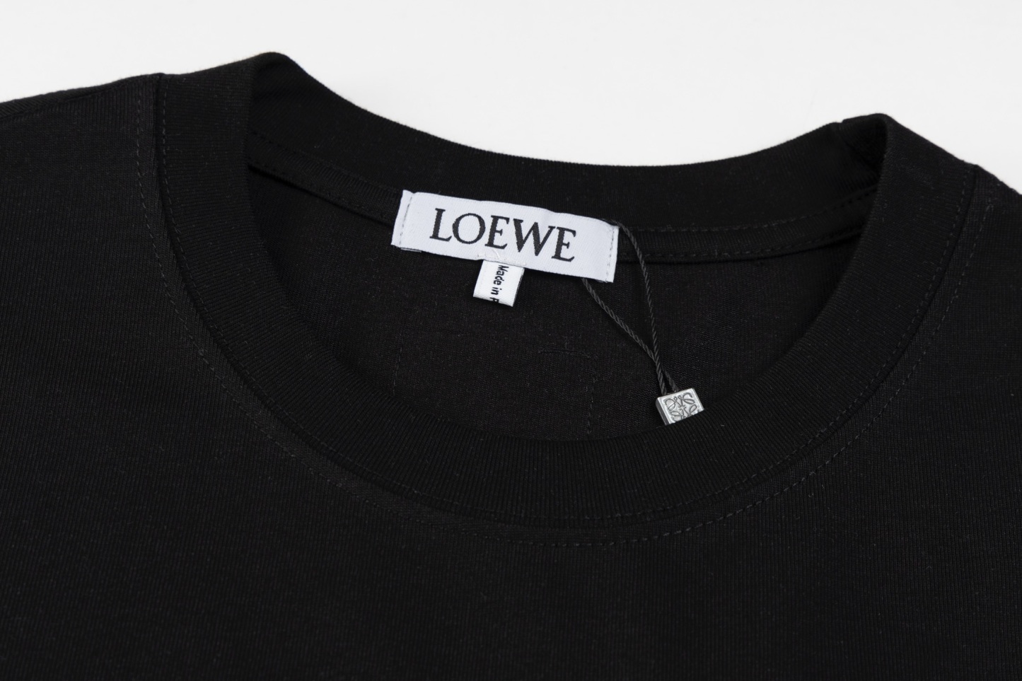 【LOEWE 公式旗艦店】（ロエベ）半袖Tシャツ、ご好評に付き再入荷！