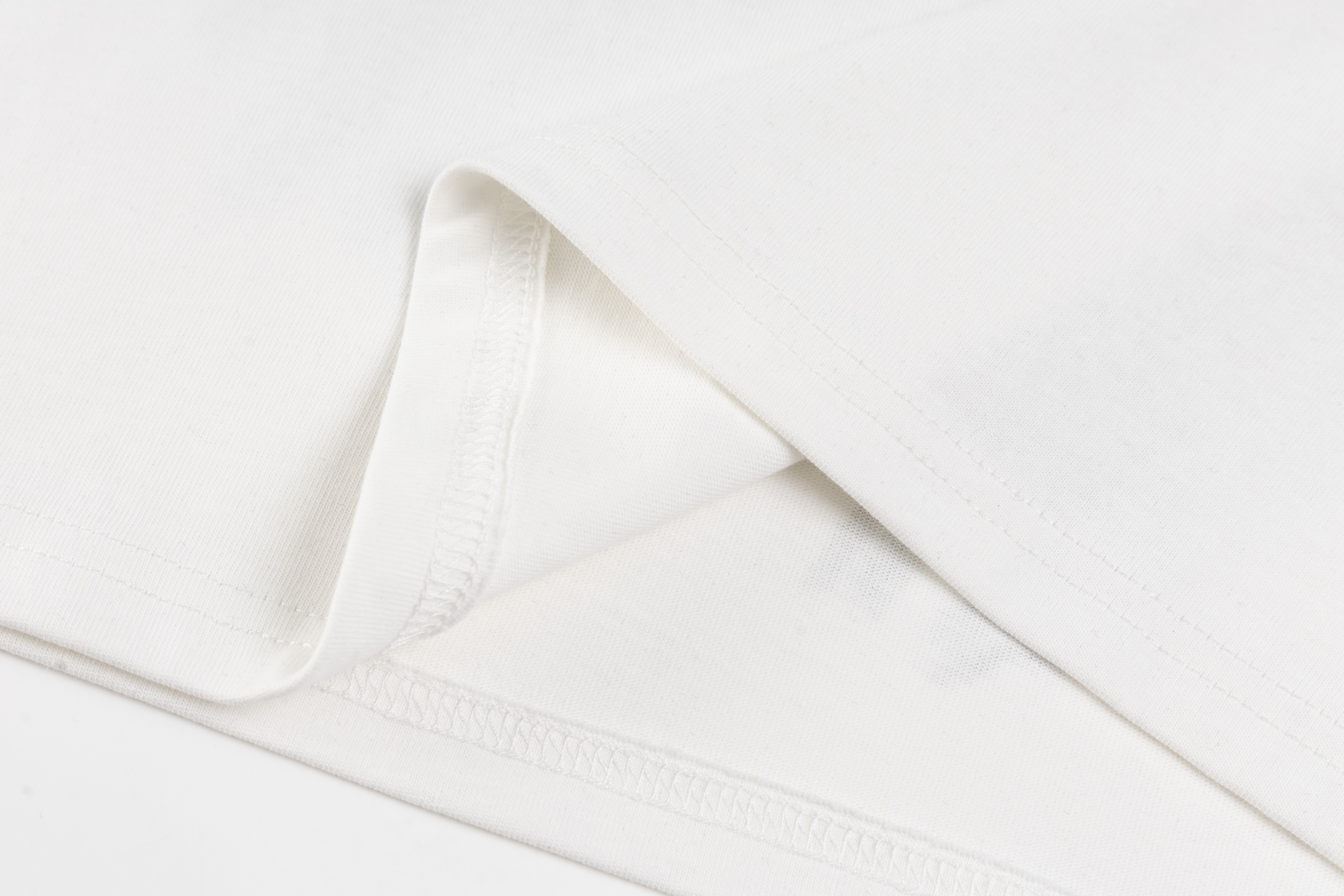 【CHROME HEARTS】（クロムハーツ）半袖Tシャツ、ご好評に付き再入荷！