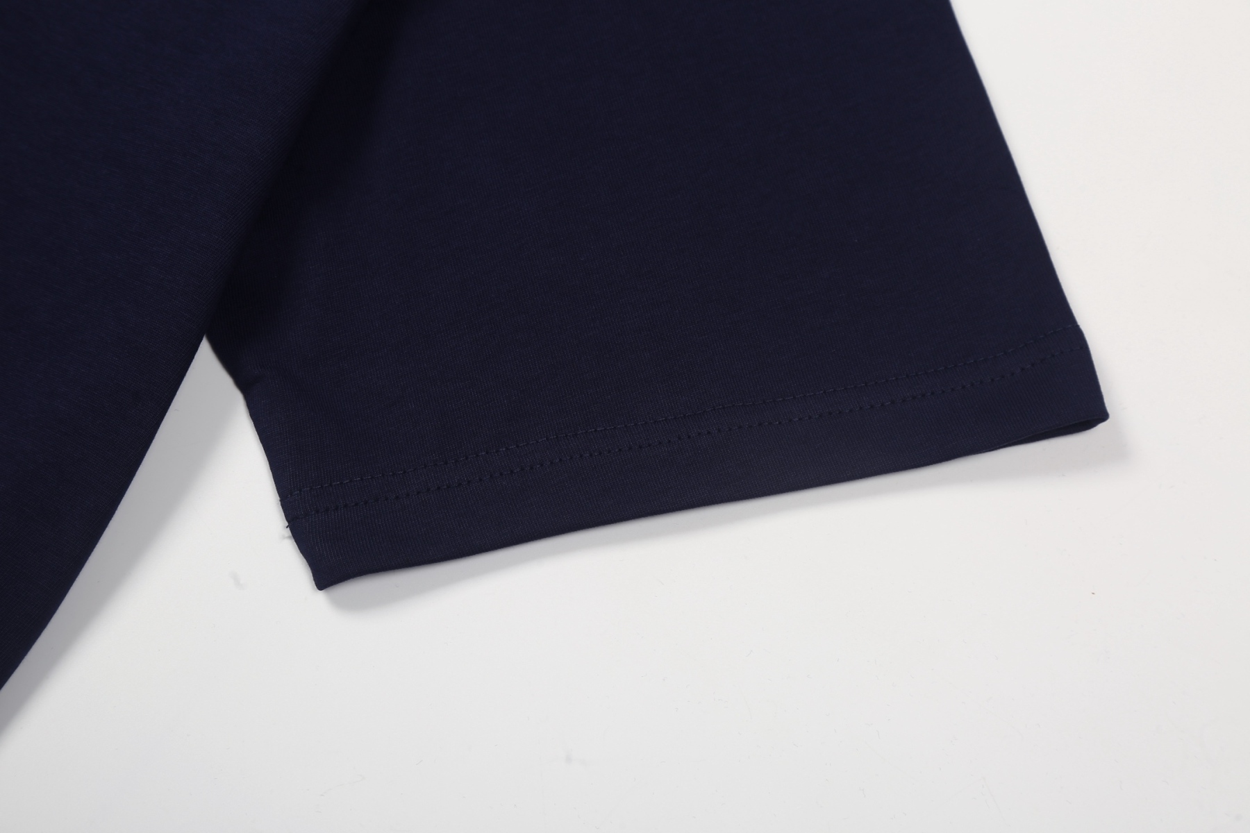 【LOEWE 公式旗艦店】（ロエベ）半袖Tシャツ、ご好評に付き再入荷！