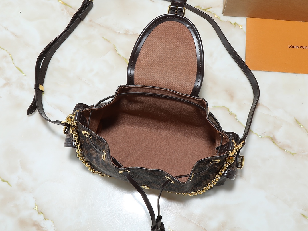 LOUIS VUITTON ルイヴィトン Odysée クロスボディバッグ M25085