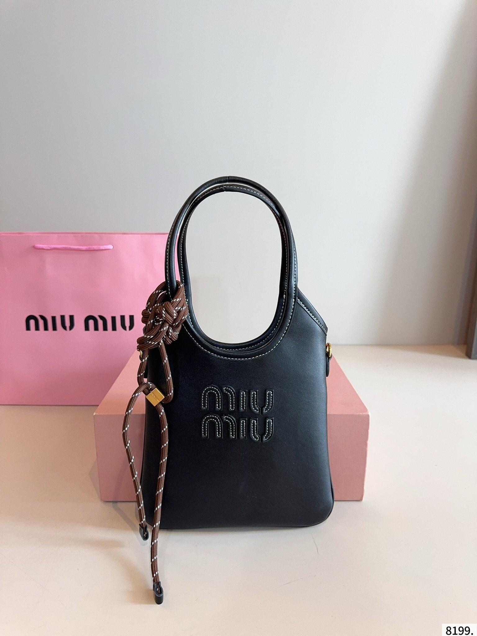 【MIU MIU公式旗艦店】MINI HOBO トートバッグ ★大人気★完売確実の売れ筋★