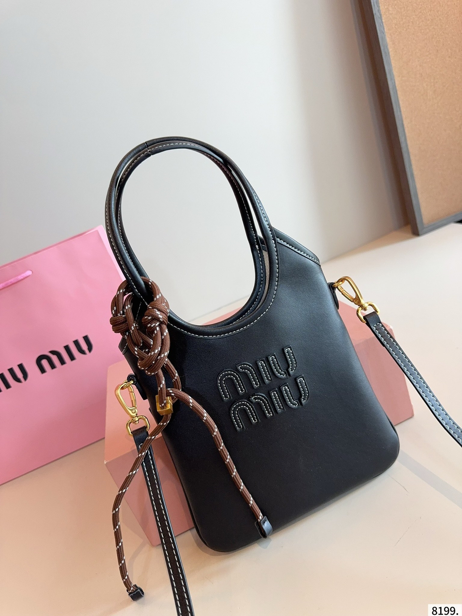 【MIU MIU公式旗艦店】MINI HOBO トートバッグ ★大人気★完売確実の売れ筋★