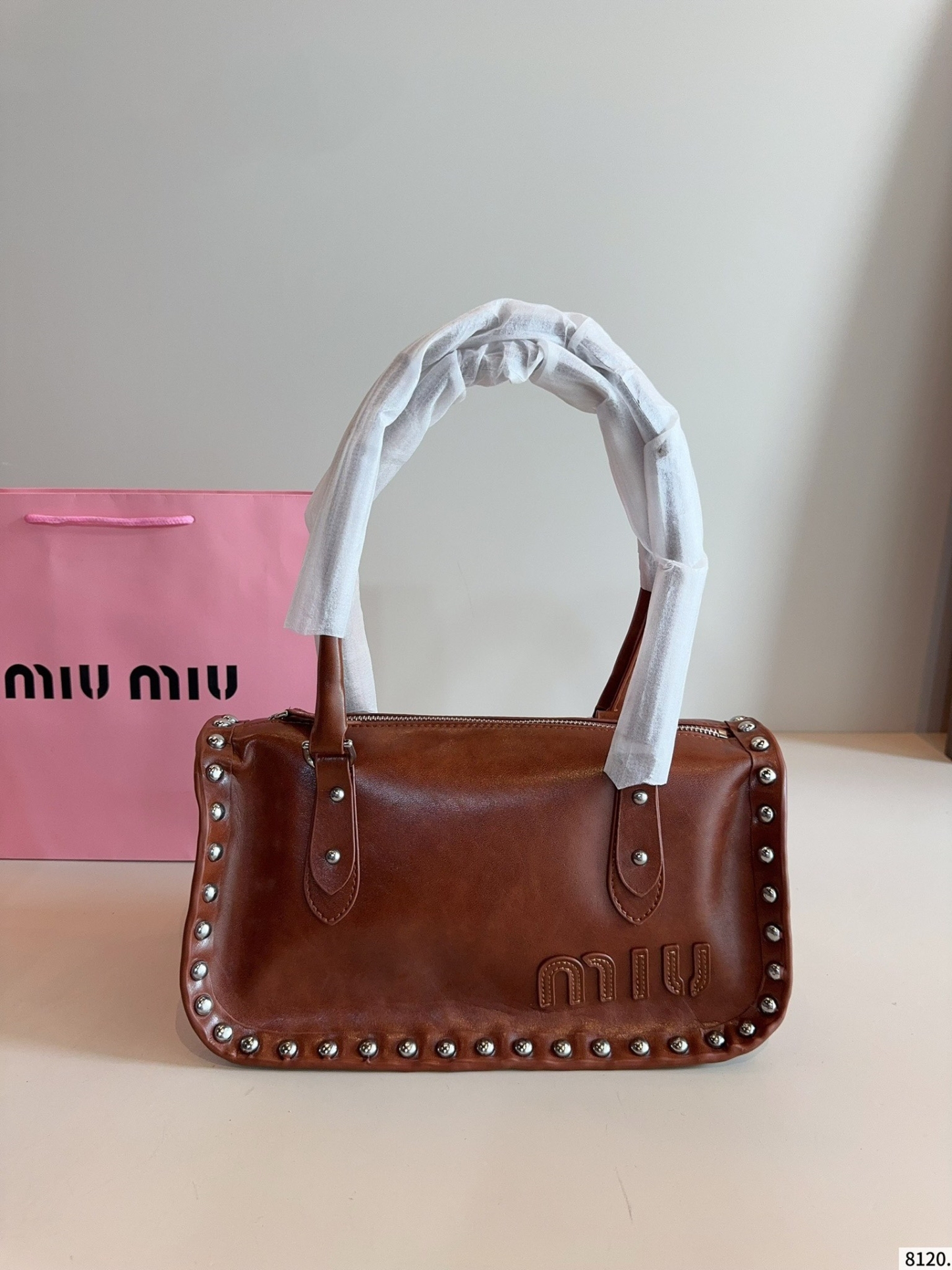 【MIU MIU公式旗艦店】ハンドバッグ ★大人気★完売確実の売れ筋★