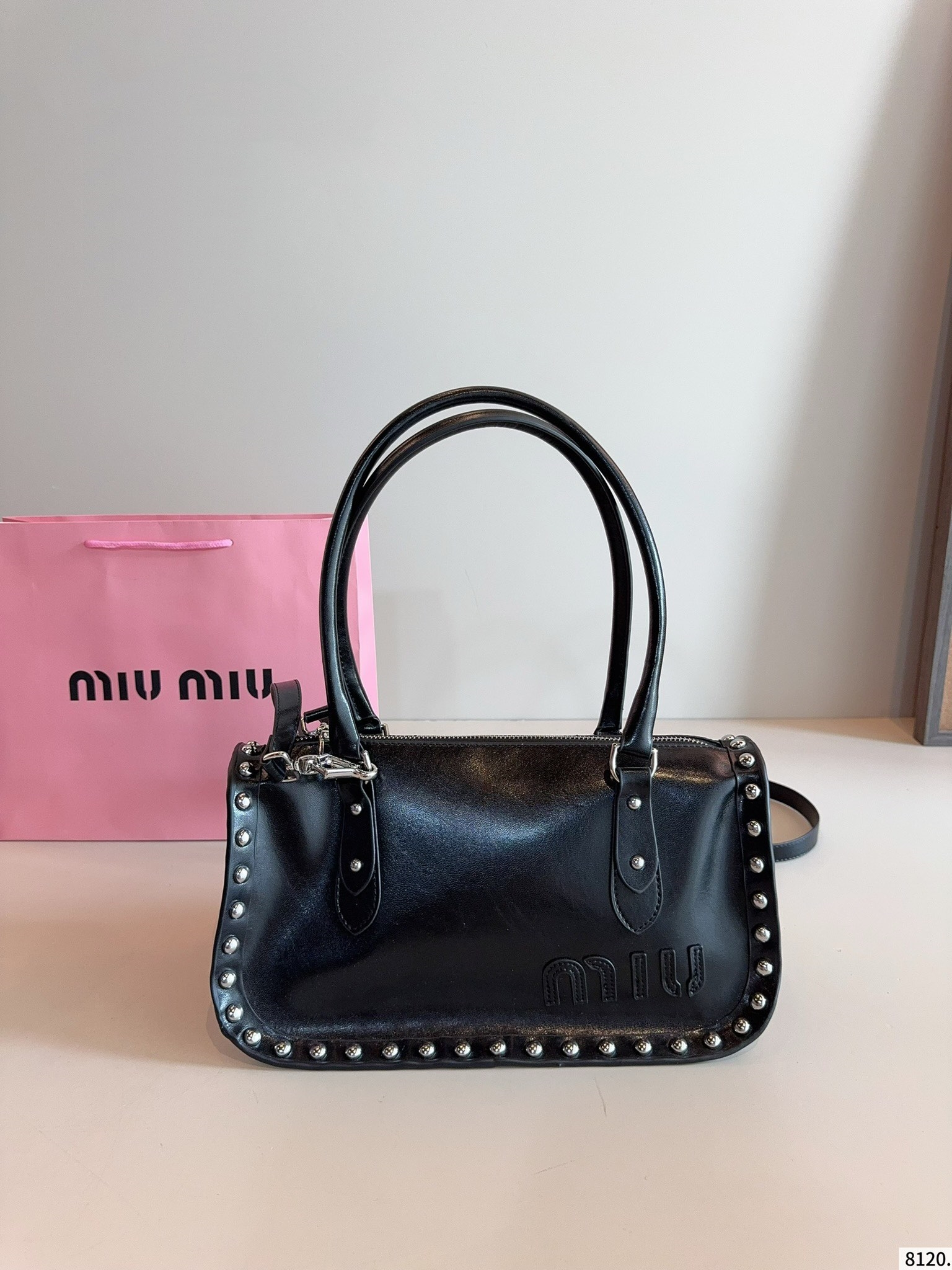 【MIU MIU公式旗艦店】ハンドバッグ ★大人気★完売確実の売れ筋★