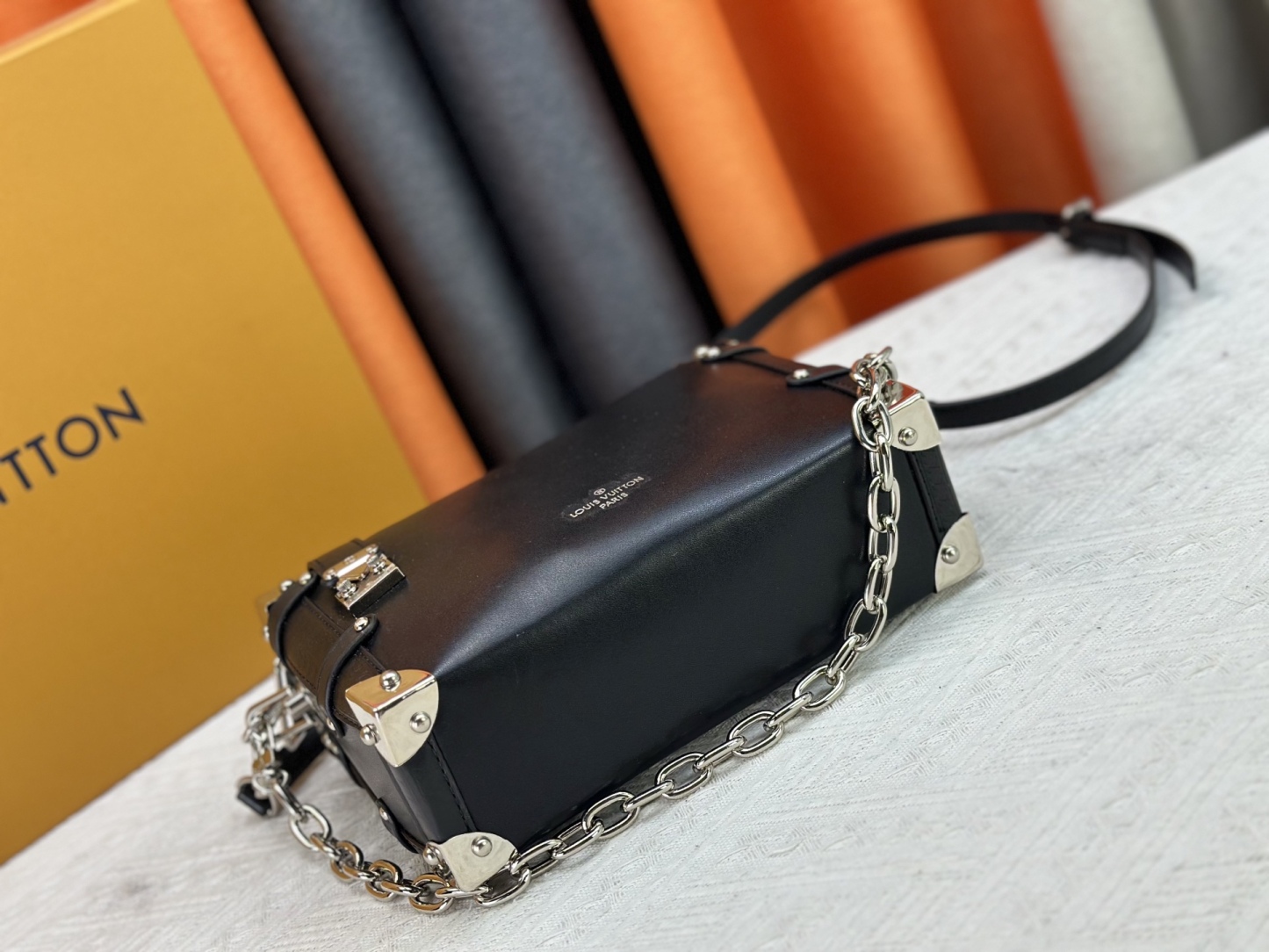 LOUIS VUITTON ルイヴィトン Side Trunk ショルダーバッグ