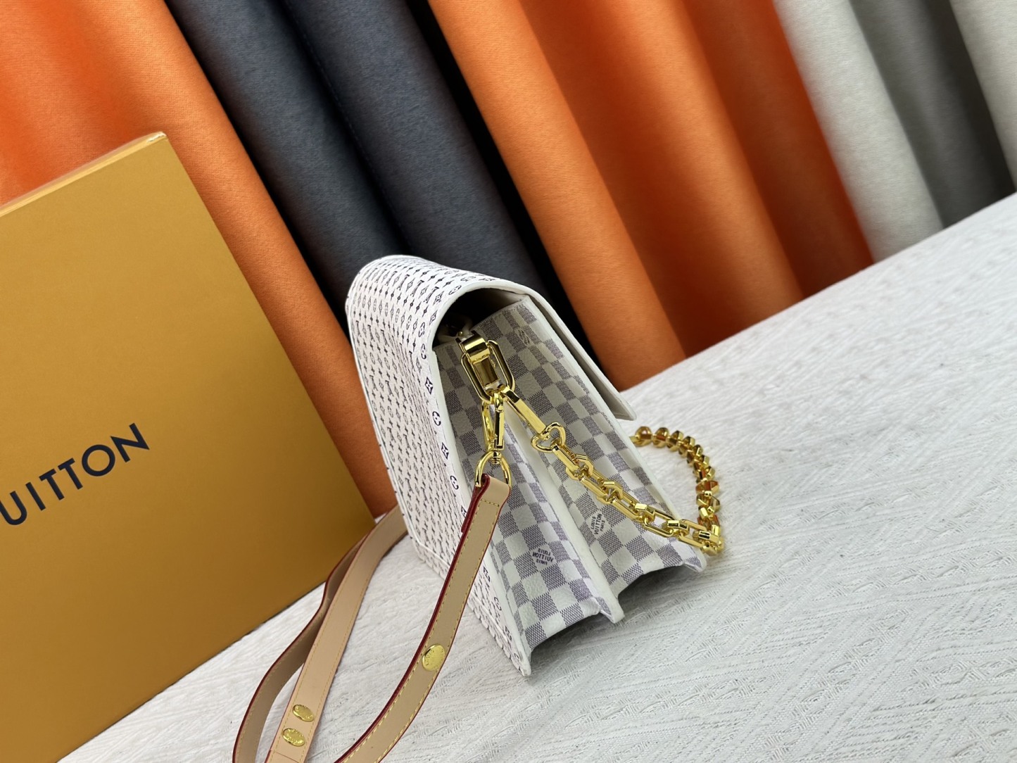 LOUIS VUITTON ルイヴィトン Dauphine Soft GM ショルダーバッグ M13255