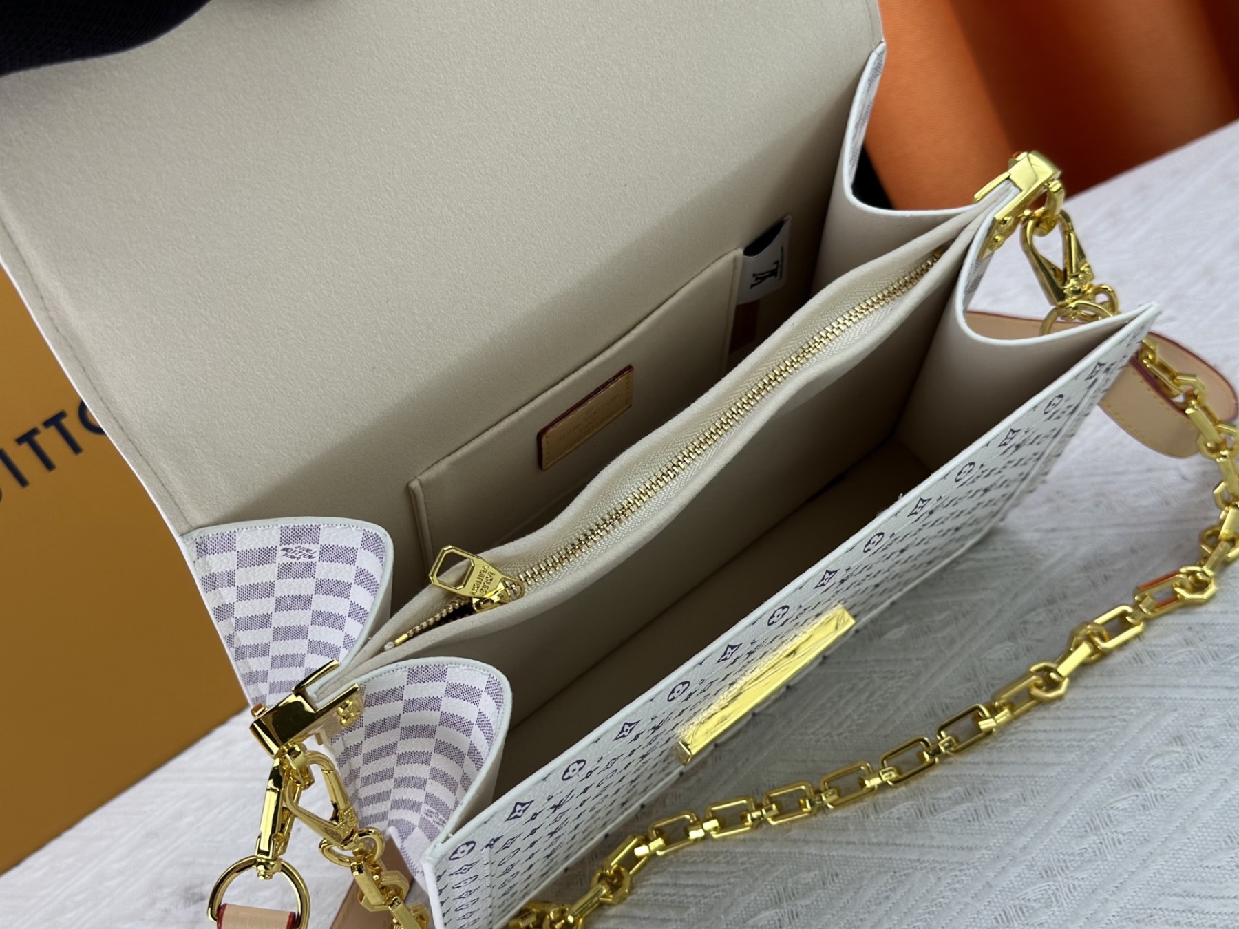 LOUIS VUITTON ルイヴィトン Dauphine Soft GM ショルダーバッグ M13255